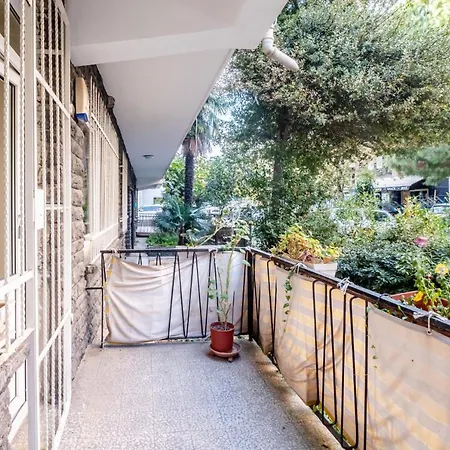 アパート Chic Flat With Balcony Close To Caddebostan Shore イスタンブール