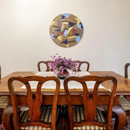 Chic Flat With Balcony Close To Caddebostan Shore شقة