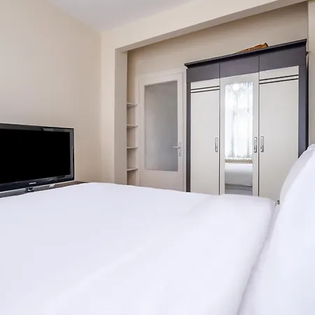 Chic Flat With Balcony Close To Caddebostan Shore Apartman Isztambul